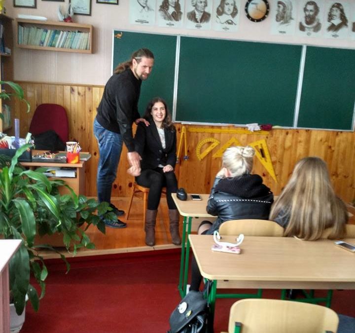 Занятия по кинезиологии с учениками 11-х классов